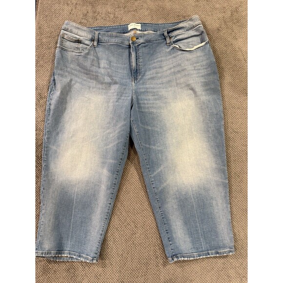 Women’s Lane Bryant 26 jeans flex magic signature fit mid Rise boyfriend Capri - Picture 1 of 11